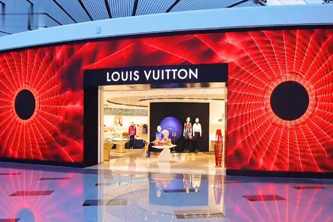 UHD LED Display for High-End Retail Showrooms