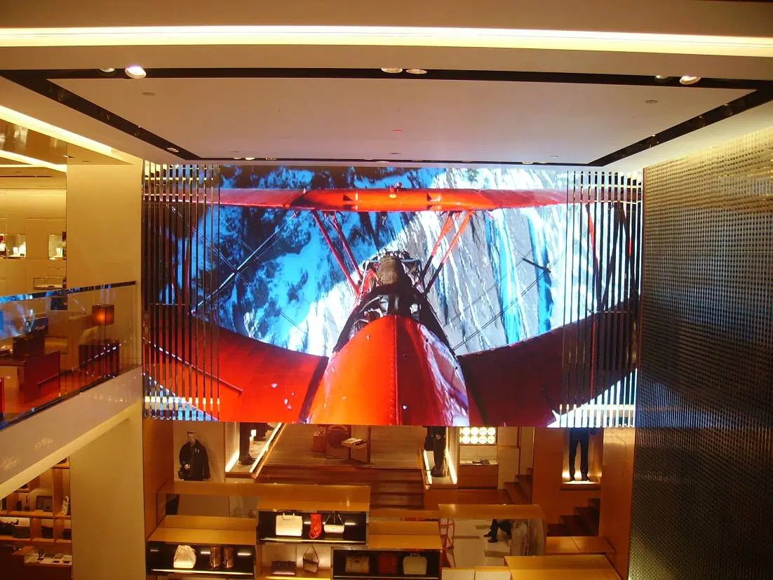 High Refresh Rate Screens for Luxury Retail Displays