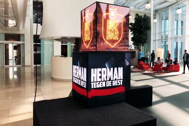 How Experiential Retail and Exhibitions Leverage Magic Cube LED Screens for Brand Activation