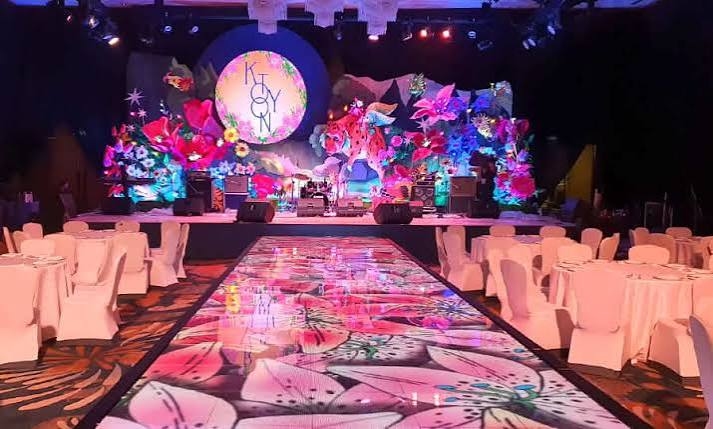 On-site engineering and OEM support for wedding LED displays